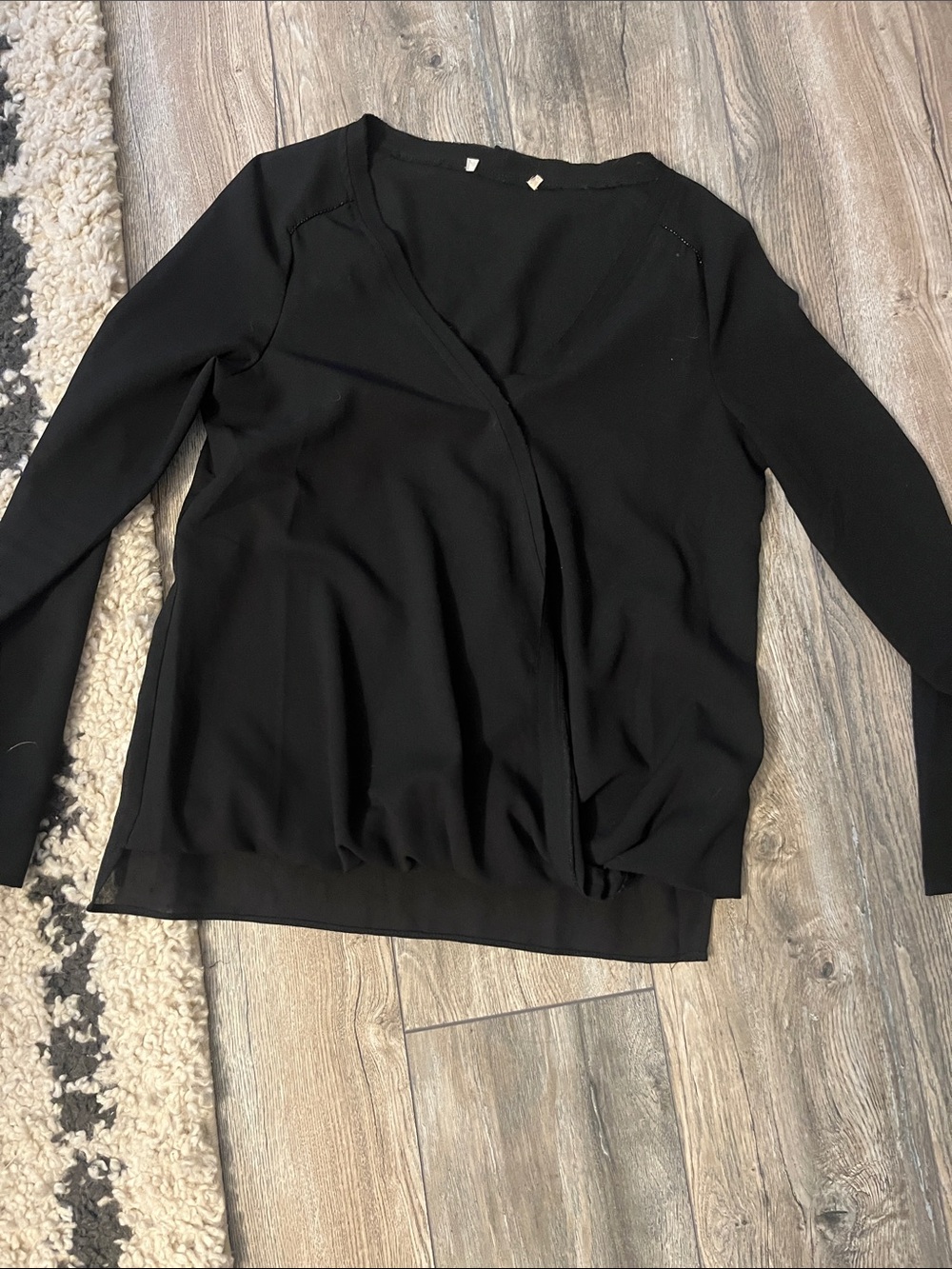Black Women's Draped V-Neck Long Sleeve Top